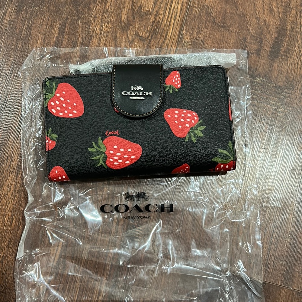 Coach tech wallet